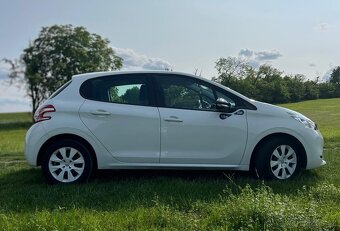 Peugeot 208 - 4