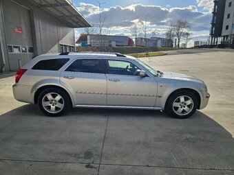 Chrysler 300C 5.7 Hemi - 4