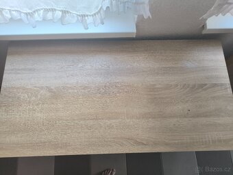 Prodám stolek na PC nebo jako psací stůl - 4