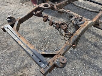 Nosný rám / šasí Nissan Patrol Y61 Wagon - 4