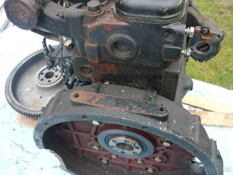 traktor MC CORMICK - 4