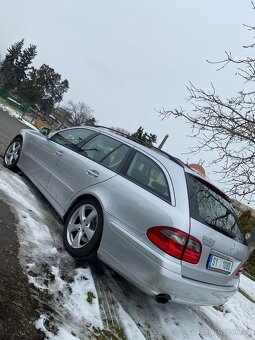 Mercedes Benz E280 - 4