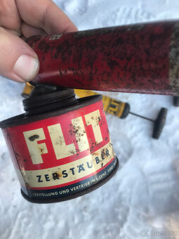 Velmi staré rozprašovače - 4