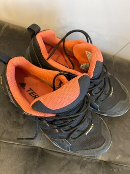 Adidas turistické boty - 4
