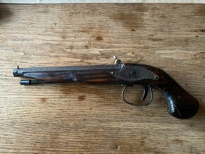 Prodam 2ks křesadlova historicka pistole - 4