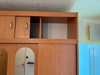 šatní škříň - 4