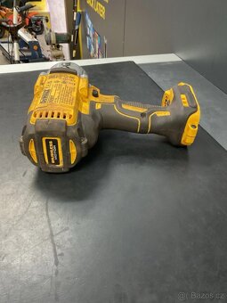 DEWALT DCF897N rázový utahovák - 4