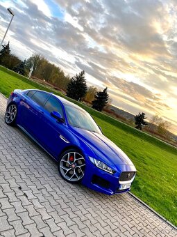 Jaguar XE S 3.0 V6 - 4