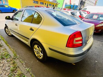 ŠKODA OCTAVIA 1.6 i BENZÍN NAJETO JEN 109 TIS KM - 4