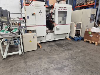 CNC odvalovací frézka TOS Čelákovice OFA 32CNC/6 - 4