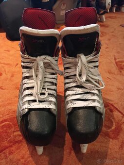 Hokejové brusle Bauer Vapor X900, vel. 8EE, EUR43, bez nožů - 4