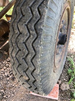 Prodám vlek za traktor 5t bez spz a tp - 4