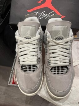 JORDAN 4 RETRO "FROZEN MOMENTS - 4