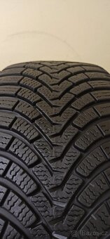 Falken Eurowinter HS01 195/55 R16 87H 5,5 - 6 mm - 4