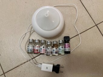 LED USB difuzér – zvlhčovač, světlo a aroma + olejí. Použitý - 4