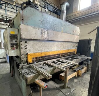 Hydraulické tabulové nůžky CNTA 3150 / 25 A - 4