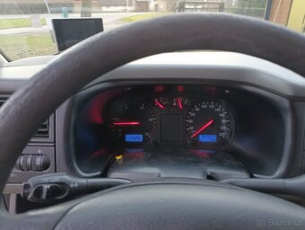 Volkswagen Transporter 2.5 TDi 75kw 5-9míst - 4