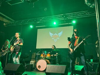 Hledáme bubeníka - 4