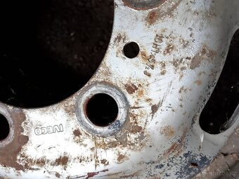 5,5x16 Iveco ocelový disk+ zimní 195/75/16c - 4