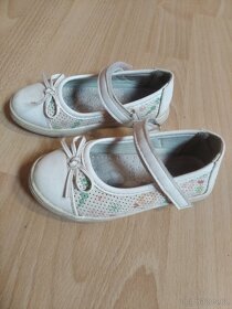 Oblečení a boty  2-4 roky - 4