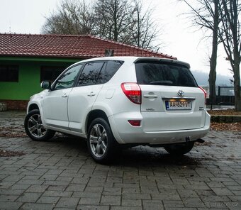 Toyota RAV4 2.2l D-CAT 180 Premium - 4