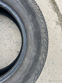 Pneu 215/65/15 C - 4