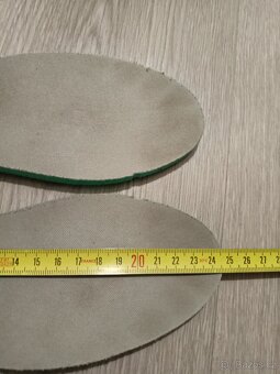 Dívčí tenisky Puma vel.38 - 4