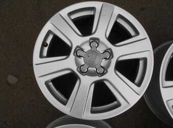 Alu disky originál Audi 17", 5x112, ET 33, šíře 7J - 4