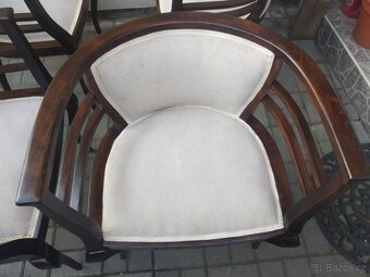 Starožitné křesla po renovaci. - 4