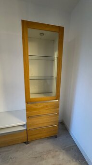 prodám sadu nábytku v jednotném designu - 4