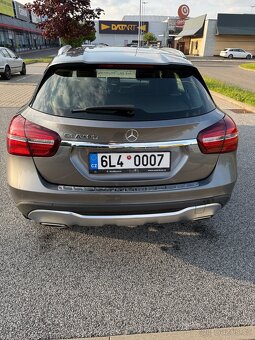 Prodám Mercedes-Benz GLA 180 2019 - 4