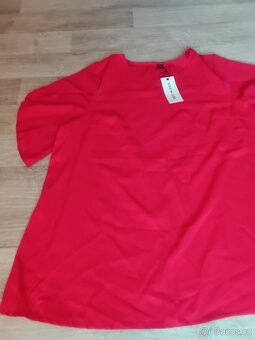 NOVÁ ČERVENÁ HALENKA 2 XL SHEIN - 4