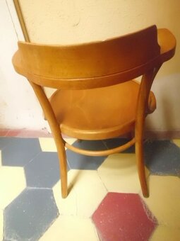 Zajímavé dřevěné Starožitné Křesílko - THONET - 4