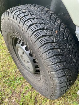 Kola Sprinter 4x4 265/75/16 zimní Nokian - 4