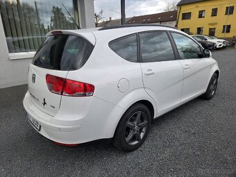 Seat Altea
Xl 1.4 TSI Parkovací senzory175 000 Kč
 - 4