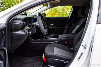 Mercedes-Benz A200d 110kW / TOP STAV / Virtuálny kokpit / - 4