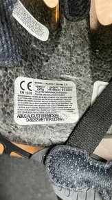 Dětská  cyklistická helma - 4