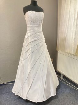 Levné svatební šaty ve vel. 36-38, 40,vhodné i na věneček - 4