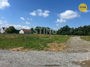 Nabízíme k prodeji stavební pozemek o rozloze 1129 m, 131641 - 4