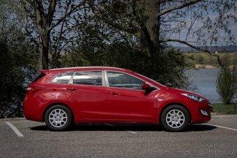 Hyundai i30 CW 1.4i MPI 16V DOHC Classic - 4