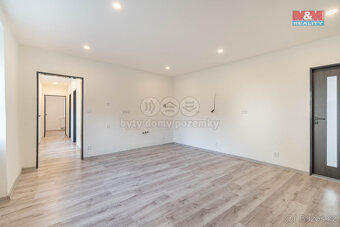 Prodej bytu 4+kk, 96 m² v Klobukách - 4