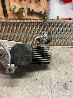 Motor babetta 225 + štítek + díly - 4