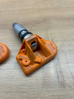 Snímače tlaku pneumatik VW 5Q0 907 275F (4ks) - 4