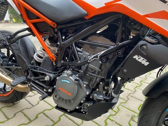 KTM 125 Duke - 4