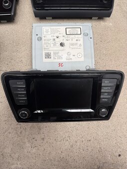 Autorádia Škoda Octavia 3 - 4