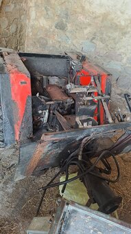 Prodám zadní část malotraktoru mt8 150 32 - 4