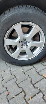 Originální alu kola Volvo XC 60 včetně zimních pneu - 4
