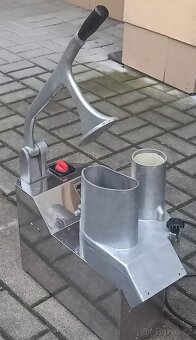 Krouhač, plátkovač zeleniny a sýrů - 4