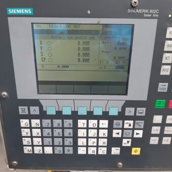 CNC frézka MAHO 500 (DECKEL) s řídícím systémem SIEMENS - 4