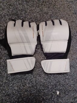 MMA rukavice helma - 4